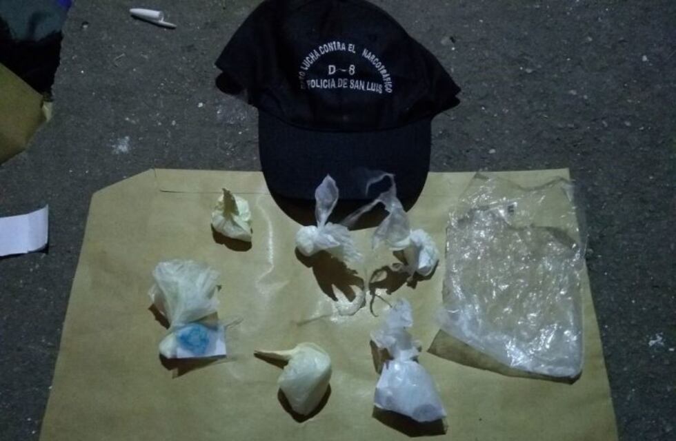 Detuvieron a una pareja que intentaba vender cocaína y marihuana en San Luis