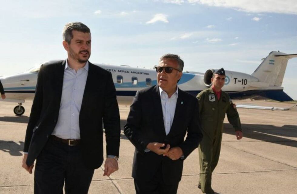 Marcos Peña llegó a Mendoza y se muestra con los candidatos
