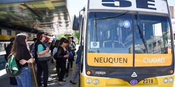 Neuquén: por el paro de la UTA más de 120 mil usuarios se verán afectados\u002E