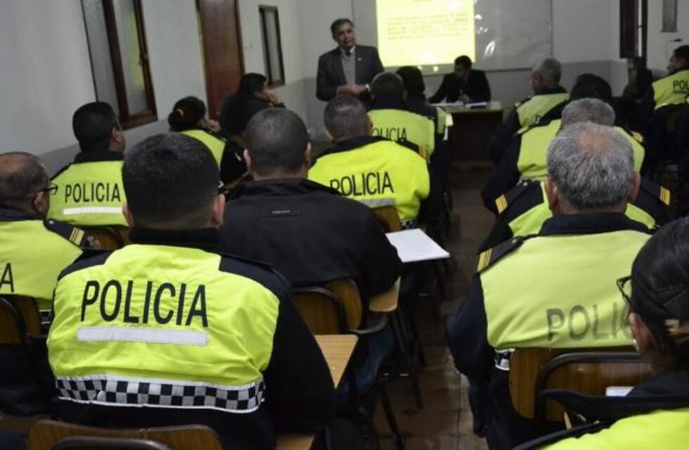 Personal policial recibió capacitación en Códigos de Conducta