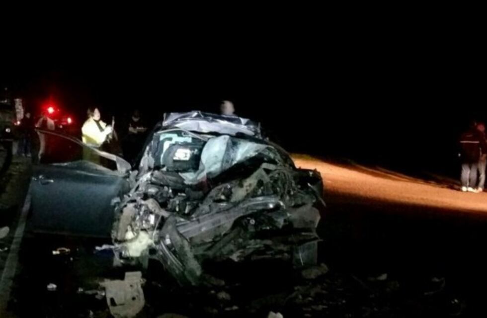 Dos personas fallecieron luego de chocar contra un camión cerca de Venado Tuerto