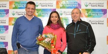 Bianca Montiel en su despedida de Santa Rosa (Municipalidad de Santa Rosa)