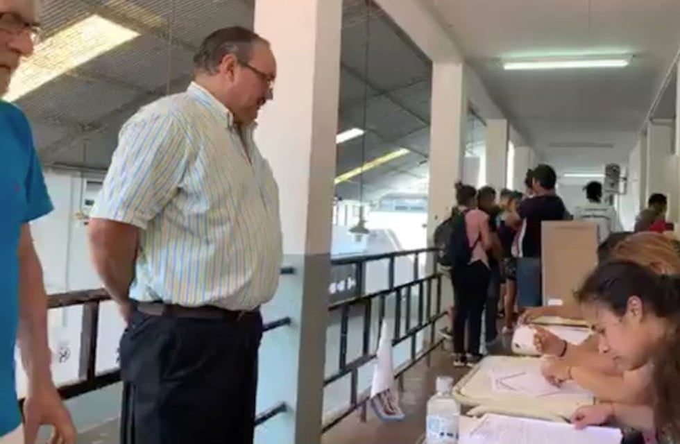 Sergio Leavy votó y convocó a una conferencia de prensa en el Juzgado Federal