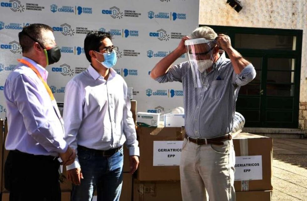 Entregaron insumos sanitarios de protección a geriátricos de Córdoba