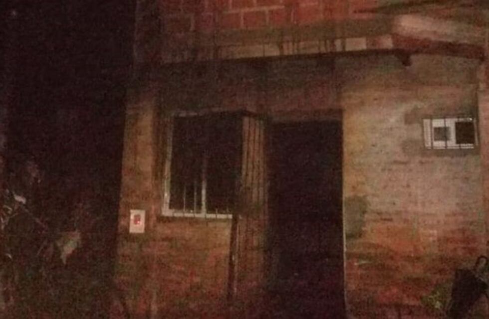 Dormía con su bebé, cayó  una vela en su cama y murió quemada
