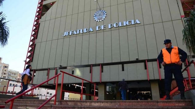 La Jefatura de Policía\u002E