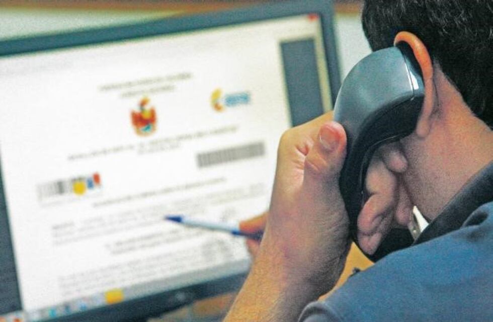 Les avisó que lo iban a estafar y pidió una "compensación" por el dato