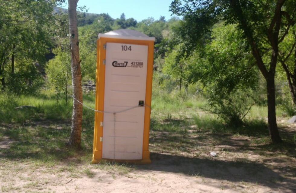 ¡Insólito! Habrían robado un baño químico en San Antonio de Arredondo