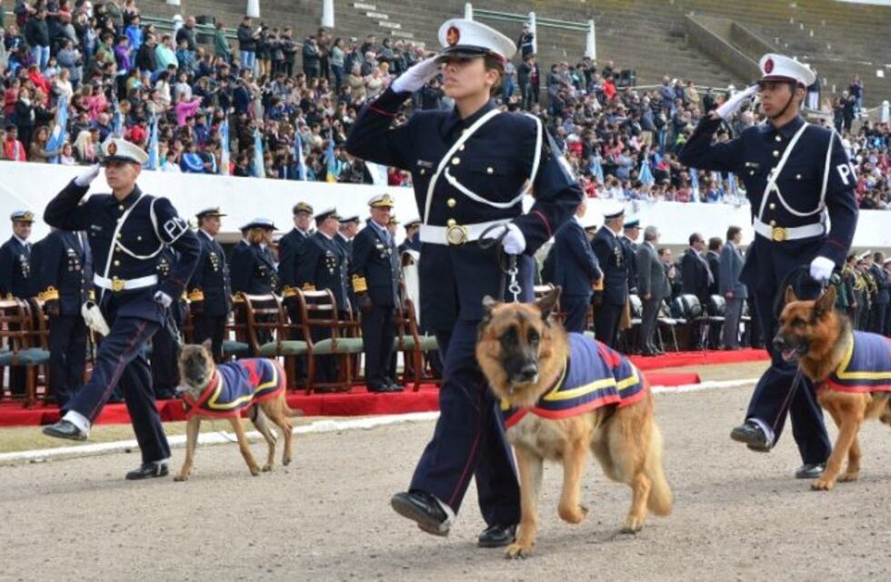 Ceremonia central por el Día de la Armada en Puerto Belgrano