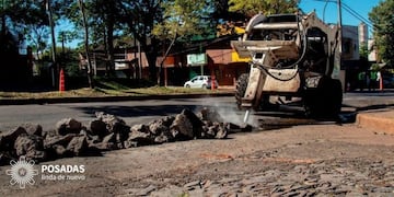Pavimentación y arreglo de baches en la Avenida Urquiza de Posadas\u002E