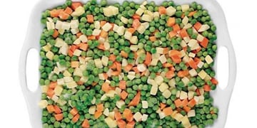 La ensalada primavera en lata es una de las que contiene los granos de maíz posiblemente contaminados (Web)