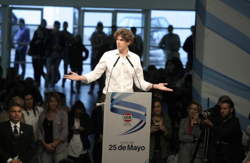 Lousteau presentó a los candidatos de "Evolución Ciudadana"