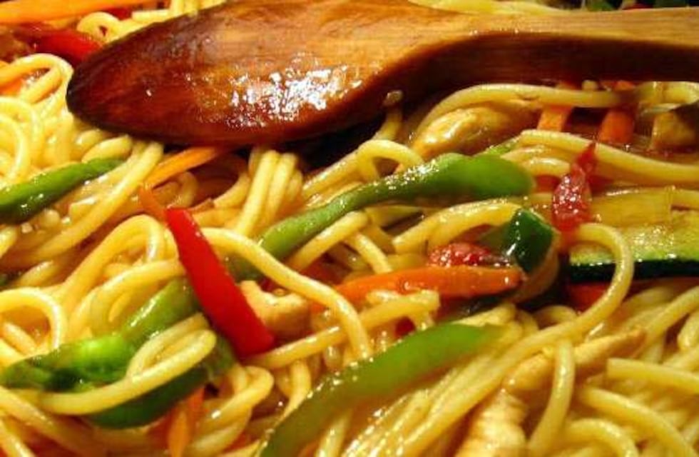 Tres Arroyos: Tallarinada de la Comisión de Reyes Magos