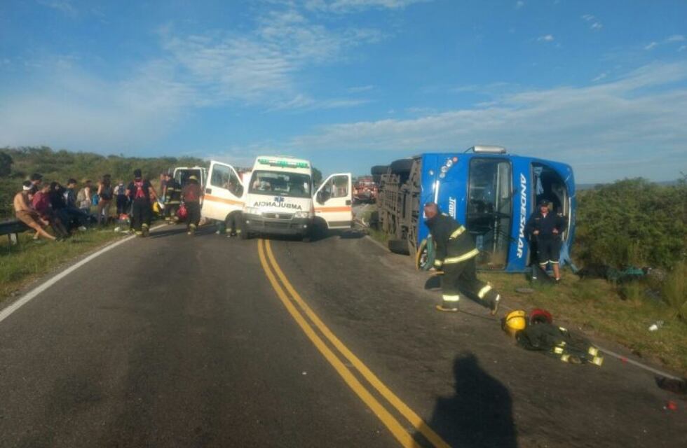 Accidente en Altas Cumbres: la Provincia puso un helicóptero para trasladar heridos