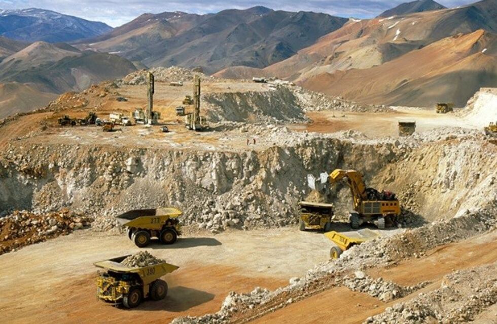 Veladero vuelve a producir oro y plata en San Juan