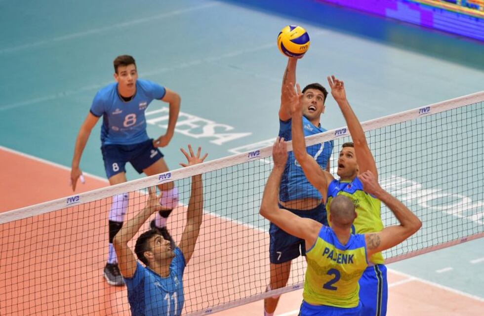 Mundial de vóley: Argentina sufrió pero logró un triunfo clave ante Eslovenia