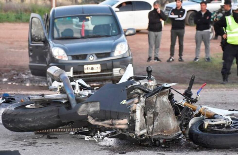 Un motociclista falleció en Santa Rosa luego de chocar un utilitario en la ruta