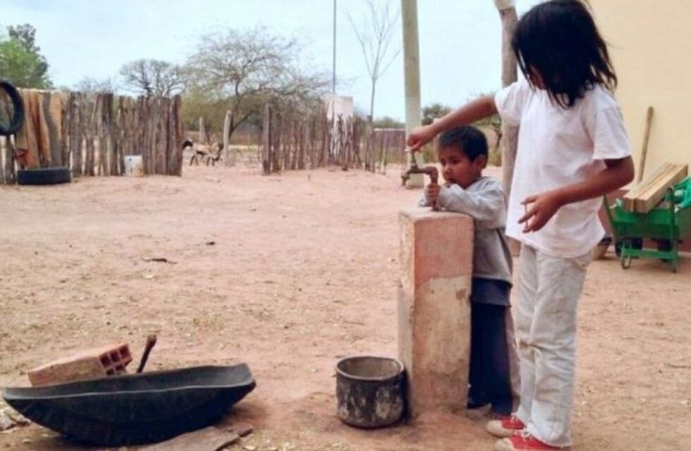 Crisis en el Norte: la Cruz Roja aportará 2 millones de litros de agua para los más afectados