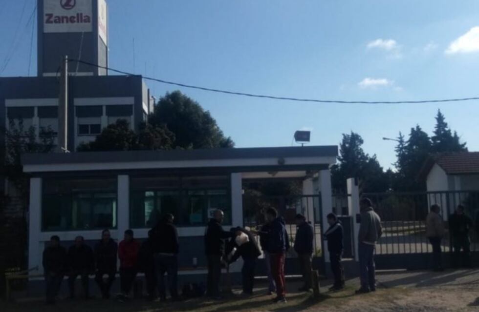Trabajadores puntanos podrían ser despedidos, tras el cierre de Zanella en Cruz Del Eje