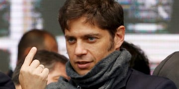 FILE PHOTO: FILE PHOTO: Buenos Aires province governor, Axel Kicillof is seen at an event at the Buenos Aires’ Jose C\u002E Paz suburb, Argentina, Sept, 9, 2015\u002E   REUTERS/Enrique Marcarian/File Photo