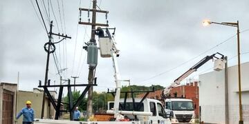 La EPE trabajaba este martes en cortes de media tensión producidos por el temporal\u002E (Prensa EPE)