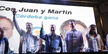 Juan Schiaretti y Manuel Calvo recibirán sus diplomas\u002E