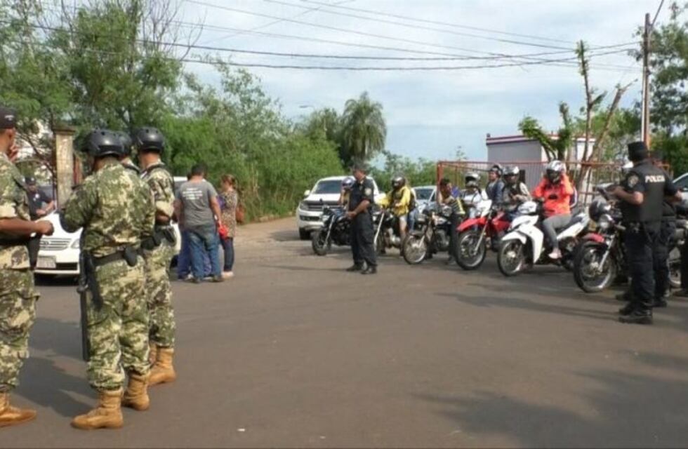 Cortes en el puente internacional San Roque de Santa Cruz para impedir el paso de camiones
