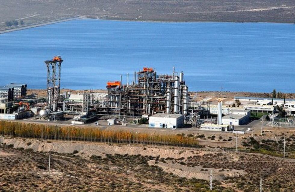 Trabajadores tomaron la Planta de Agua Pesada y cortarán la ruta 22