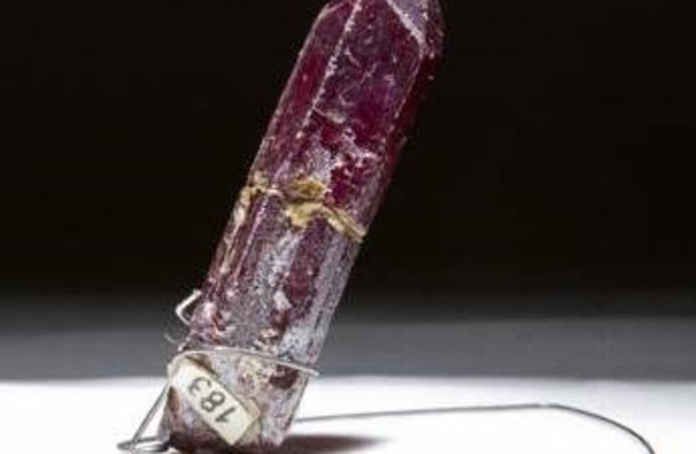 Robaron de un museo de la UNC un mineral donado por Sarmiento