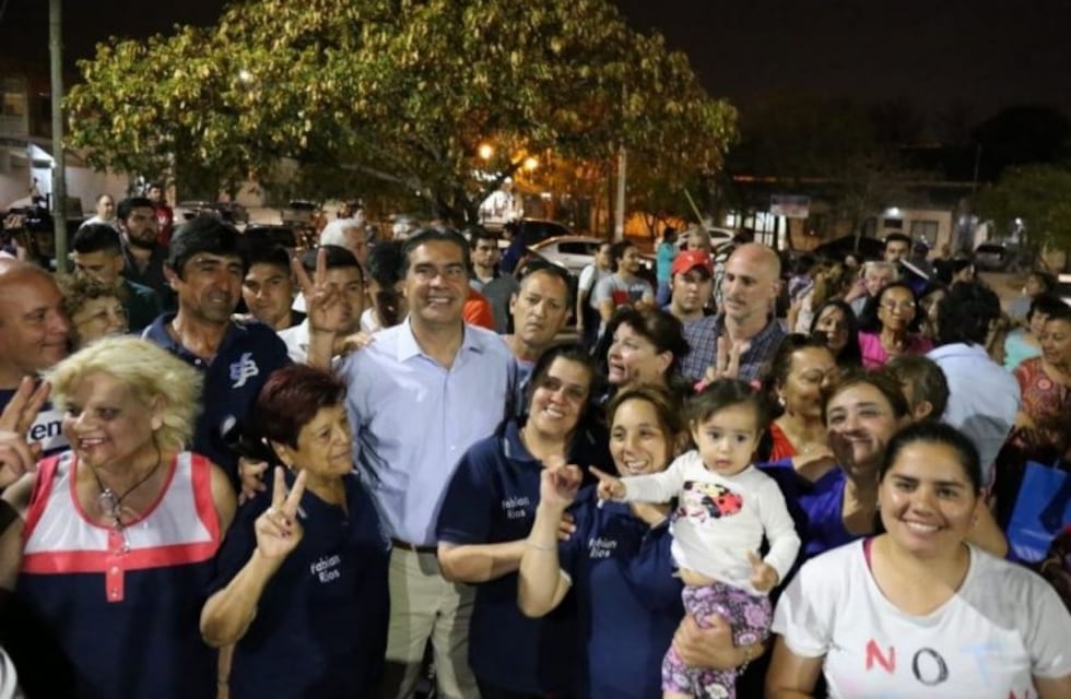 Capitanich supervisó la instalación de luminarias LED
