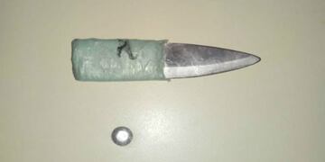 De entre sus prendas, incautaron una faca de fabricación casera\u002E (El Informante)