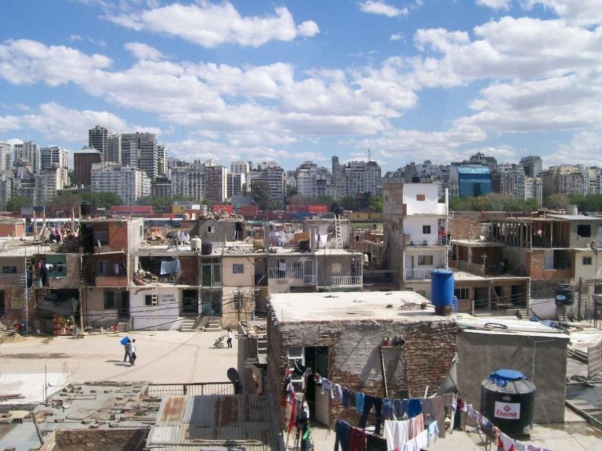 Más de 877 mil personas son pobres en el gran La Plata