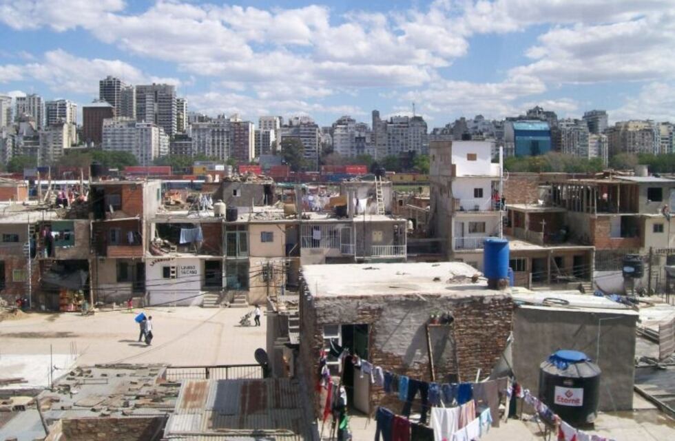 Más de 877 mil personas son pobres en el gran La Plata