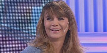 Amalia Granata posó en malla desde Punta del Este a menos de un mes de dar a luz\u002E