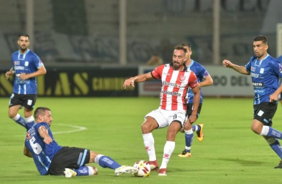 Instituto le ganó 2-0 a Racing en el otro clásico cordobés
