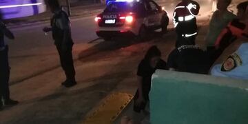 Se desmoronó una pirca sobre un niño en plena calle