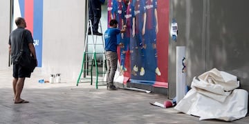 En el Barsa, están sacando la figura de Neymar de los afiches en el club\u002E