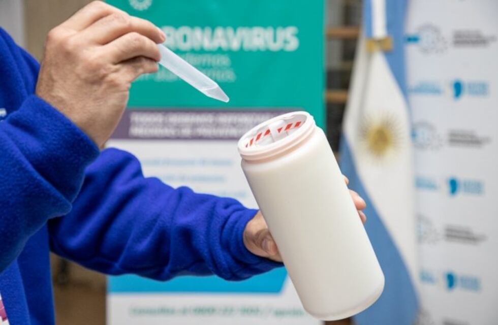 Coronavirus en Córdoba: Capacitan a personal médico voluntario sobre técnicas de hisopado