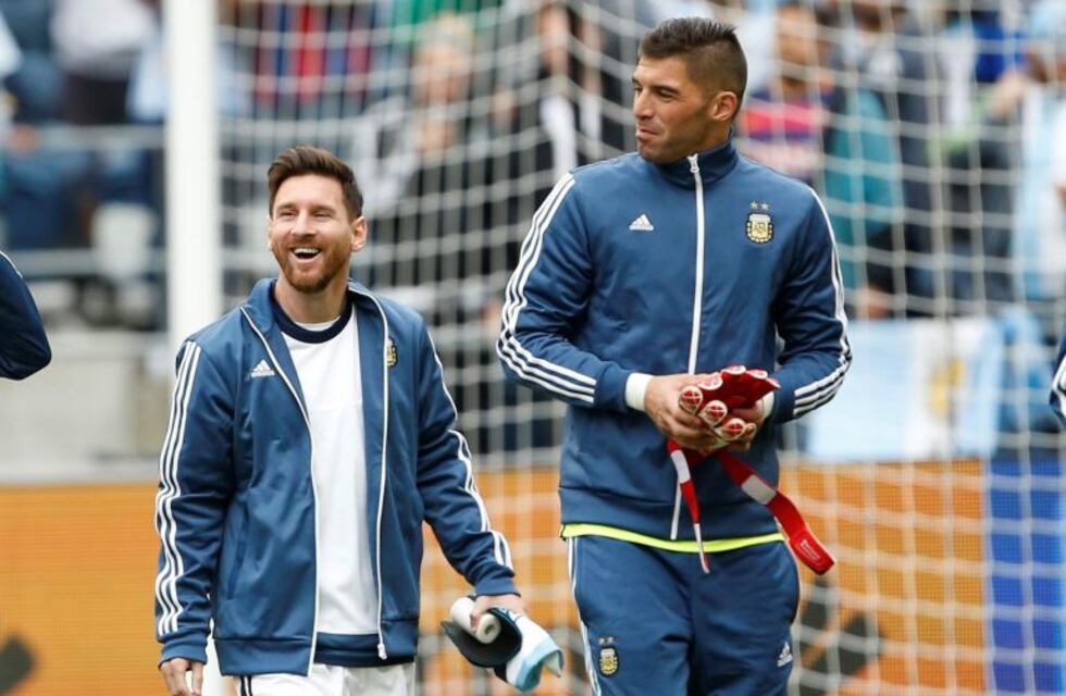 Andújar rompió la veda y fue contundente: "Messi no debería venir más a la Selección"