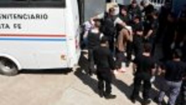 Pullaro ordenu00f3 el traslado de detenidos.