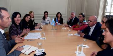 La delegación de La Vienne (Francia), en la Cancillería\u002E