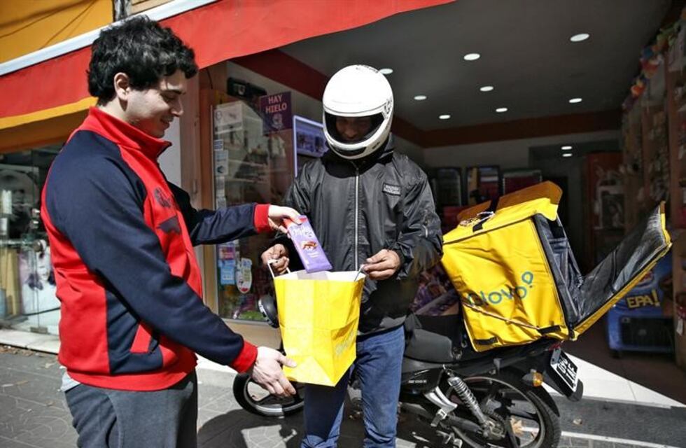 Buscan reglamentar el reparto de comidas en bicicleta en Córdoba