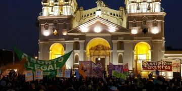 Nuevo Pañuelazo frente a la Catedral de Córdoba\u002E