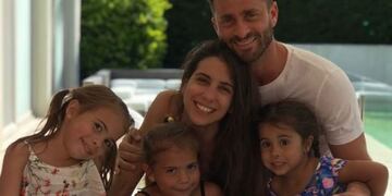 Martín Baclini recurrió a Cinthia Fernández para repuntar las ventas\u002E