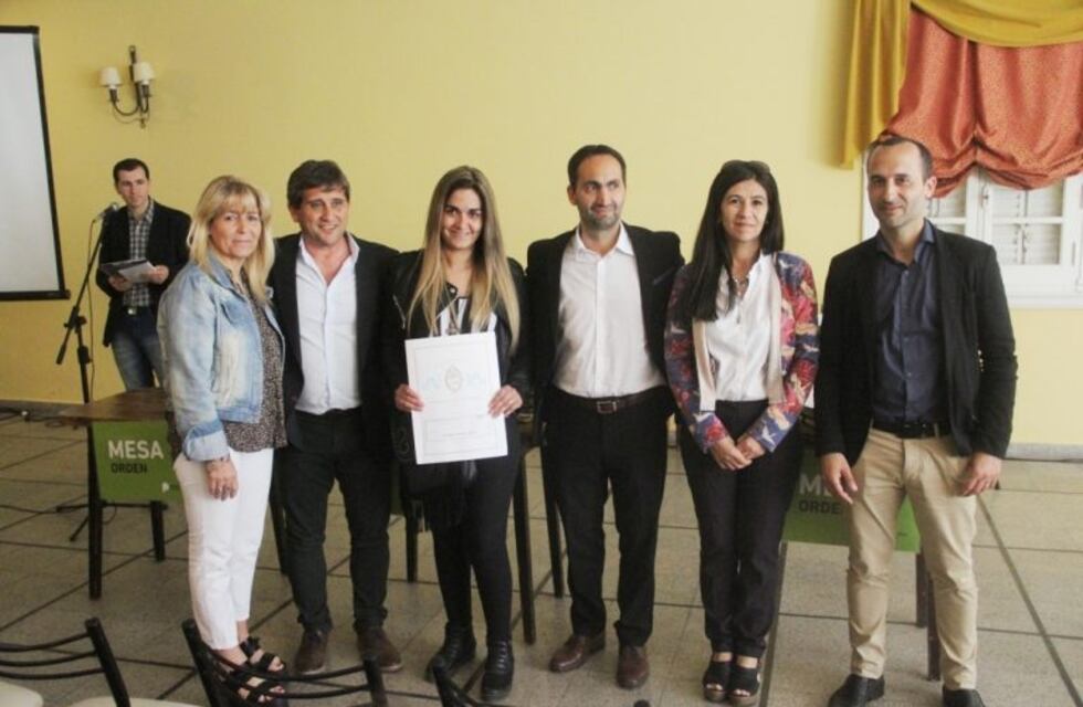 Familias de Lobería recibieron sus escrituras