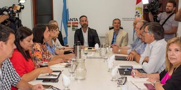 La oferta salarial que giró el gobierno de perotti a los docentes santafesinos en paritarias no terminó de convencer\u002E (Prensa Gobernación)