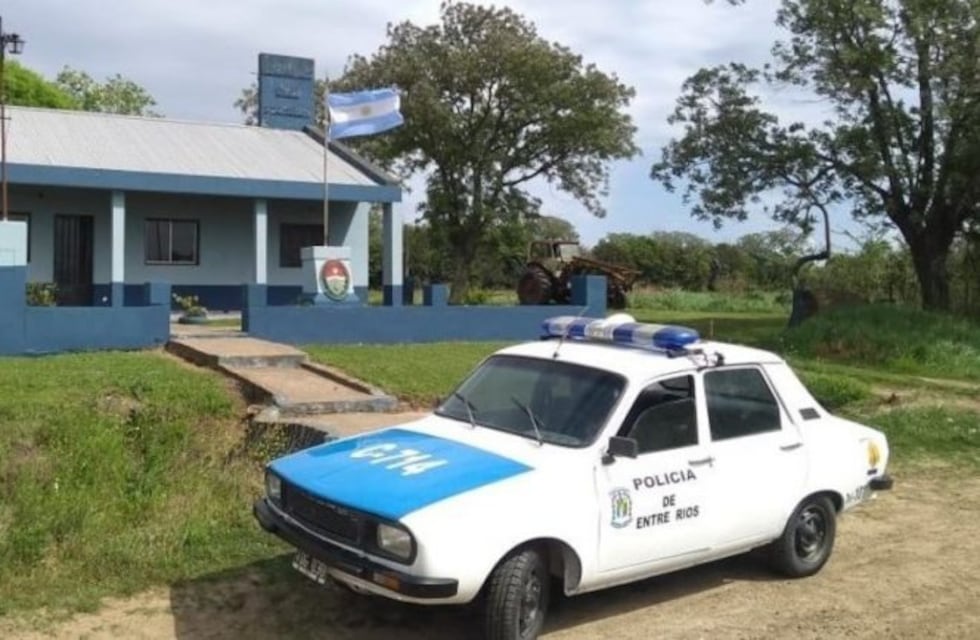 Comisaría entrerriana presentó a su nuevo patrullero: un Renault 12