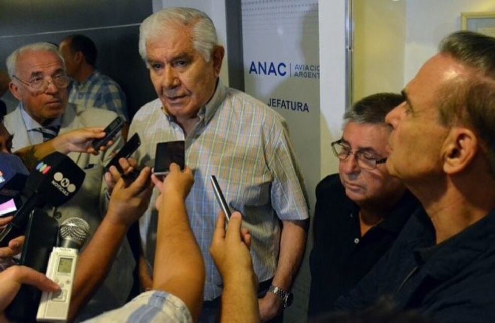 Pereyra: "Es un enfrentamiento entre dos titanes, que quieren tomar a los trabajadores como rehenes"