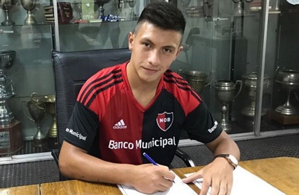 La suma que recibiría Newell's por la venta de Lisandro Martínez
