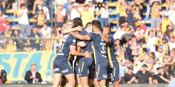 Central venció 4 a 2 a Godoy Cruz y Cocca continúa como técnico (@CARCoficial)